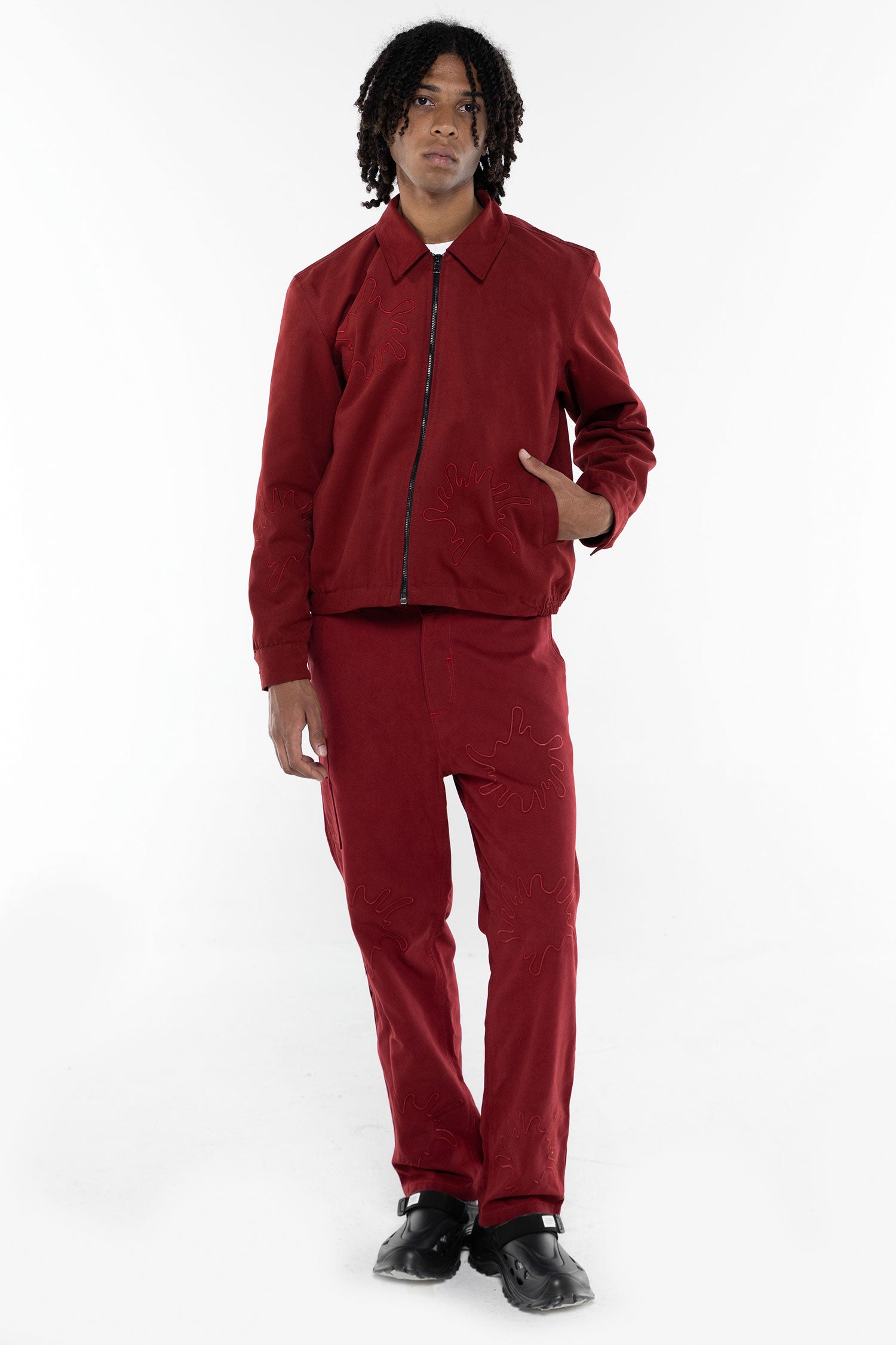 giacca rossa completo con pantalone